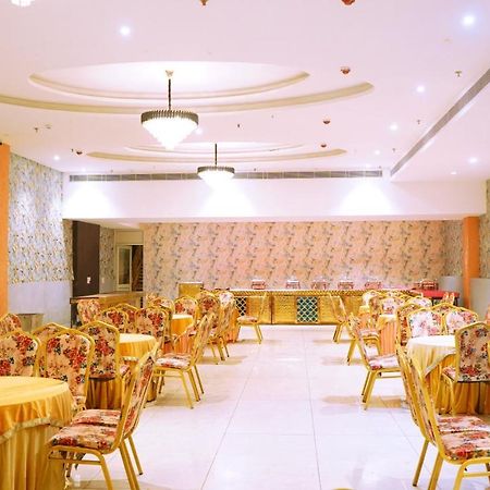 Aa Hotels & Resorts Zirakpur Eksteriør billede